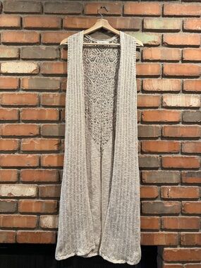 Knox Rose Open Crochet Knit Vest in Light Beige